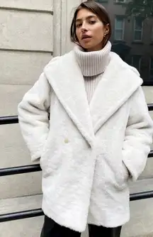 Aritzia Babaton Wool Double Breasted Short Teddy Coat Cream White Size 2