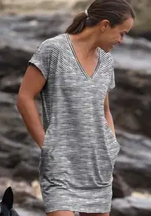 Title Nine Hiolani Painted Stripe T-Shirt Dress in Black & White Size XS