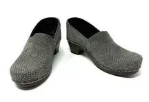 Dansko  Size 8.5 Clogs Gray Snakeskin 2" Heel Slip On Formal Business Workwear