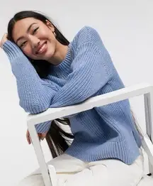 Tahari Crew Neck Sweater Light Sky Blue Size M NWT $88.00