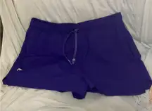 NWT - women’s Fabletics 3” athletic shorts