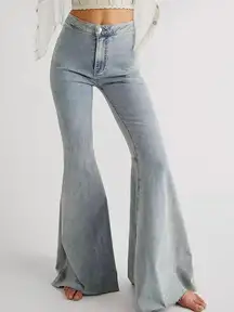 Free People Just Float On Super Flare Mid Rise Jeans Sea Mist Light Wash Size 24