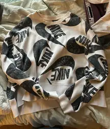 Nike Crewneck Women’s
