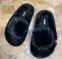 Aerie Black Faux Fur Slide Slippers, Size 6