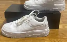 Nike Air Force 1 Pixel