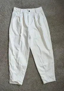 Off White Bow Legged Style Jeans 