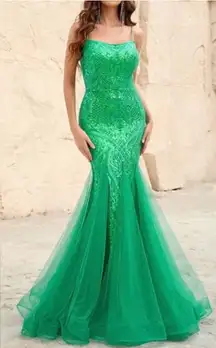 Faeriesty Glamorous Green Sequin Dress Size Large NWT