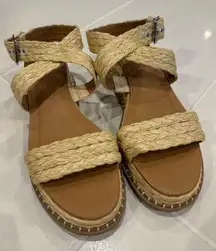 Universal Thread Women's Platform Sandal Sze 10 Straw Tan Ankle Strap Adjustable