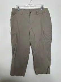 Duluth Trading Co Women’s Size 16W Beige Cargo Cropped Pants Nylon Pockets