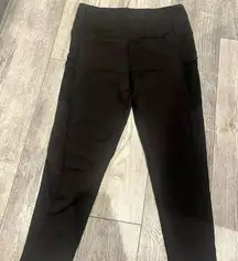 Womens Black Capris Leggings Yoga Pants Plus Size 2X Mesh on Sides Solid Plain