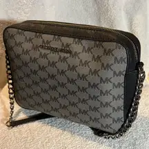 COPY - Michael korss jet set east to west crossbody large logo bag