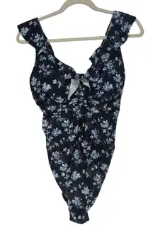 NWT A Pea in the Pod Ruffled Maternity One
Piece Floral Swimsuit Blue Size M