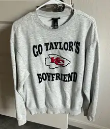H&M Taylor Swift Kansas City Chiefs Crewneck Sweatshirt