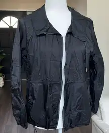 Lululemon windbreaker jacket in great condition. Size 8