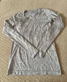 Lululemon Run Swiftly Long Sleeve Gray Shirt Size 8 Bin 236