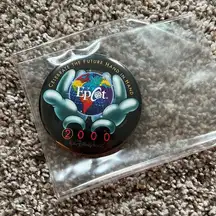 Disney  Epcot 2000 pin