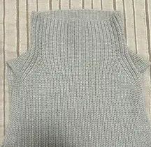 aritzia gray sleeveless knit top