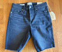 Universal Thread High Rise Bermuda Dark Gray Shorts Women’s Size 4 NWT