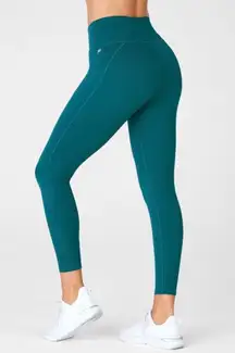 Fabletics Define High-Waisted 7/8 Legging Size S NWOT Reg $64.95