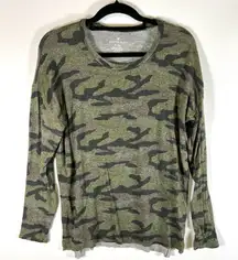 American Eagle Soft & Sexy Plush Green Camo Long Sleeve‎ Knit Crewneck Shirt M