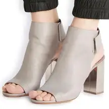 Vince Faye open Peep toe Gray Silver Blocked Heel booties sz 6.5 M