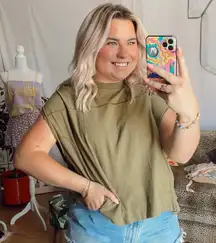 BDG Dolman Sleeve Relaxed Fit Pullover Knit Shirt Green Size Small