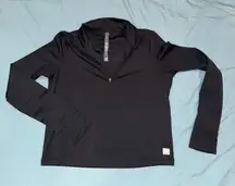Vuori Women's Studio Half Zip in black size M