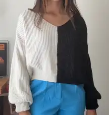 SHEIN Curve Black and White Color Block‎ Button Sleeve V Neck Cropped Sweater