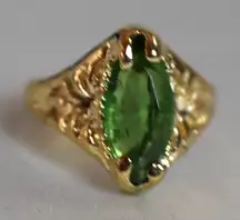 Divine Clover Green Marquise Cut Glass Stone Gold Tone Metal Size 9 Y2K Ring