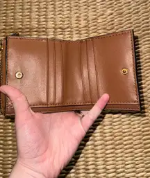 White Wallet