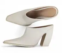 Bottega Veneta NWT Tex Leather Mules Women’s IT37 US7 Sea Salt Dressy Minimalist