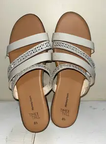 Time & Tru Sandals