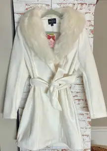Haute Monde White Trench Coat with Faux Fur Collar