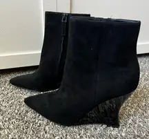 Tory Burch Black NWOT Women’s Sculpted Suede Ankle Booties‎ Size 8