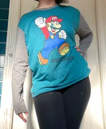 Super Mario 2D Art Long Sleeved Unisex/Women’s Shirt in Teal & Gray Size XL