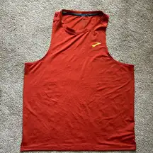 women’s orange running tank size L