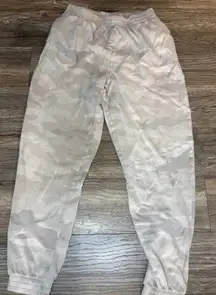 PINK Victoria's Secret Camo Sweatpants Joggers Lounge Pants Women's Medium