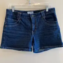 Hot Bottoms Denim shorts embroidered pockets zip button closure 5 pocket 32