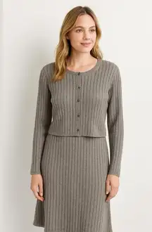 Shein size large, long sleeve top and skirt fits a medium