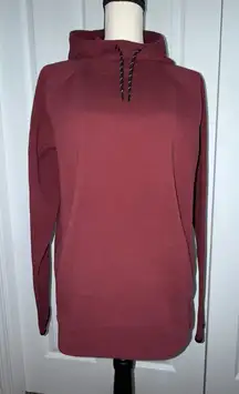 Old Navy Dynamic Fleece Pullover Hoodie. Size medium Maroon color contrast‎