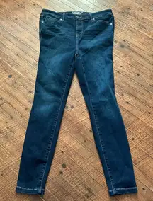 Torrid misfit super skinny high rise ankle skinny12 stretchy jeans