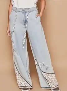 POL Floral Patchwork Light Wide Leg Embroidered Tie Belt Relaxed Fit Jeans Large