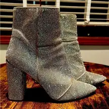 Steve Madden  | NOTICED-R silver disco bootie. Size: 10.