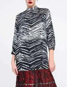 ZARA ANIMAL ZEBRA PRINT FLOATY CONTRAST DRESS BLACK/WHITE/RED SIZE XS NEW