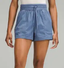 Lululemon Dance Studio High-Rise Short 3.5" Athletic‎ Size 4