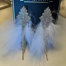 NWT Aaliyah gold tone bling rhinestone dangle white feather stud earrings