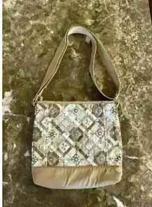 Land’s End Quilted Crossbody bag