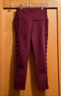 Alo yoga mesh capri leggings - red