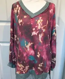 White Birch Medium Fuchsia Tie Dye V-Neck Pullover Sweater