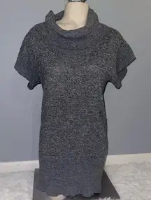 Gray turtleneck cowl neck sweater Byer California size large